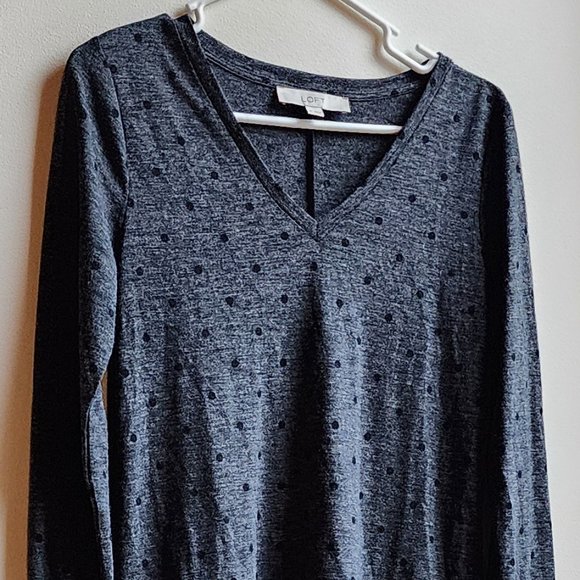 LOFT Dark Gray Polka Dot V-Neck Jersey Size XS - Picture 2 of 11